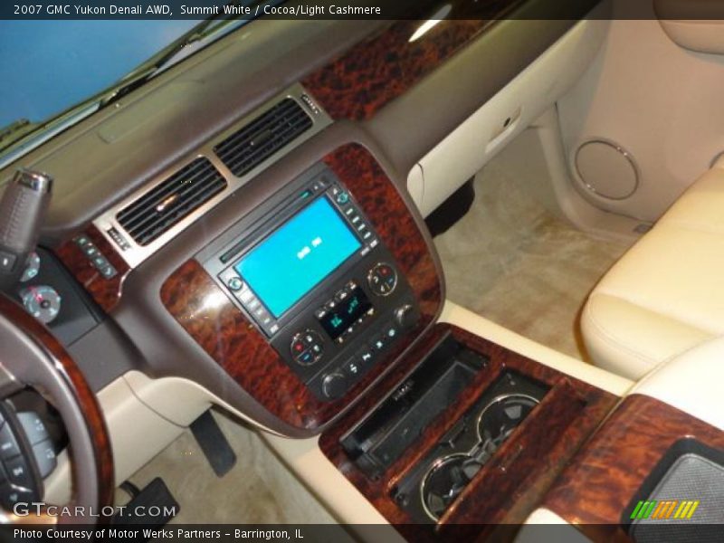 Summit White / Cocoa/Light Cashmere 2007 GMC Yukon Denali AWD