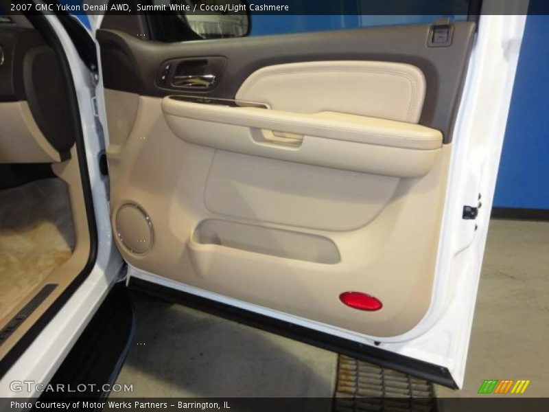 Summit White / Cocoa/Light Cashmere 2007 GMC Yukon Denali AWD
