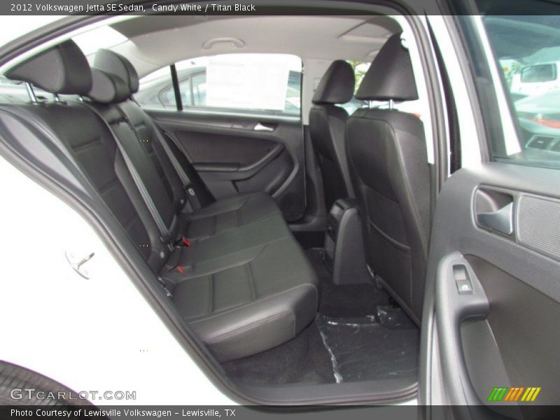 Candy White / Titan Black 2012 Volkswagen Jetta SE Sedan