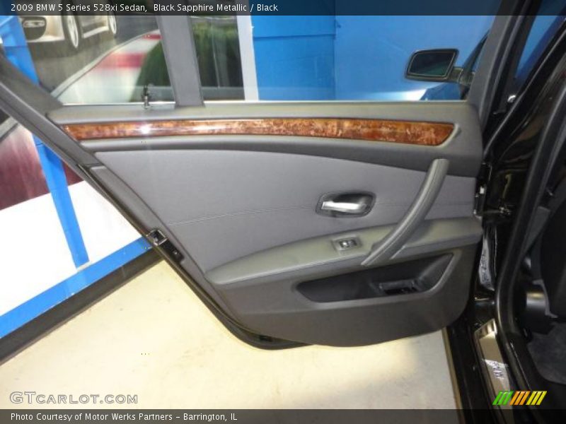 Black Sapphire Metallic / Black 2009 BMW 5 Series 528xi Sedan
