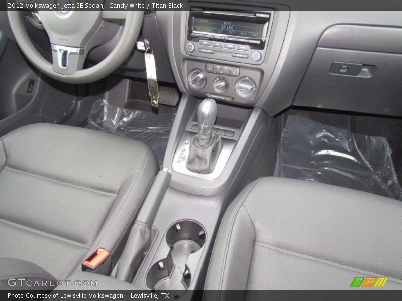 Candy White / Titan Black 2012 Volkswagen Jetta SE Sedan