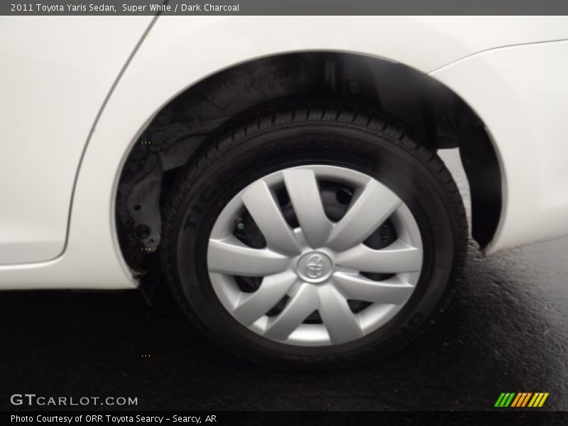 Super White / Dark Charcoal 2011 Toyota Yaris Sedan