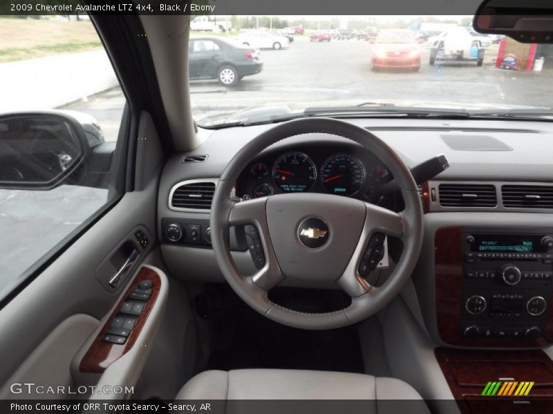 Black / Ebony 2009 Chevrolet Avalanche LTZ 4x4