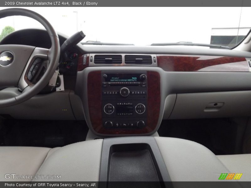 Black / Ebony 2009 Chevrolet Avalanche LTZ 4x4