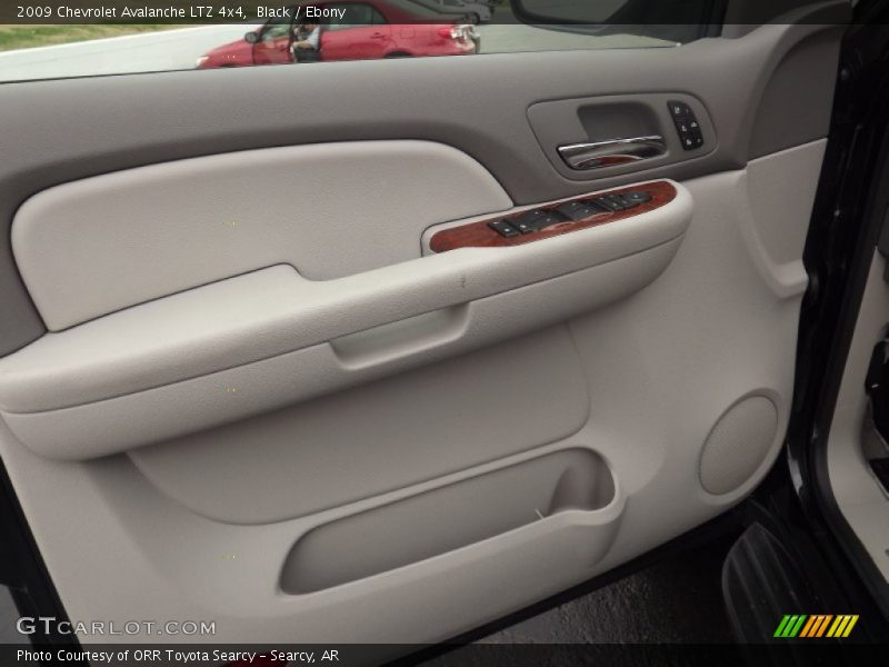 Black / Ebony 2009 Chevrolet Avalanche LTZ 4x4
