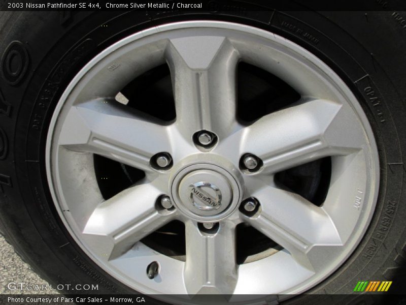 Chrome Silver Metallic / Charcoal 2003 Nissan Pathfinder SE 4x4