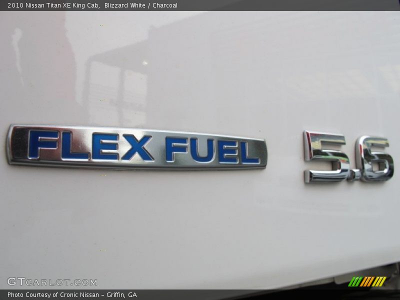 Blizzard White / Charcoal 2010 Nissan Titan XE King Cab