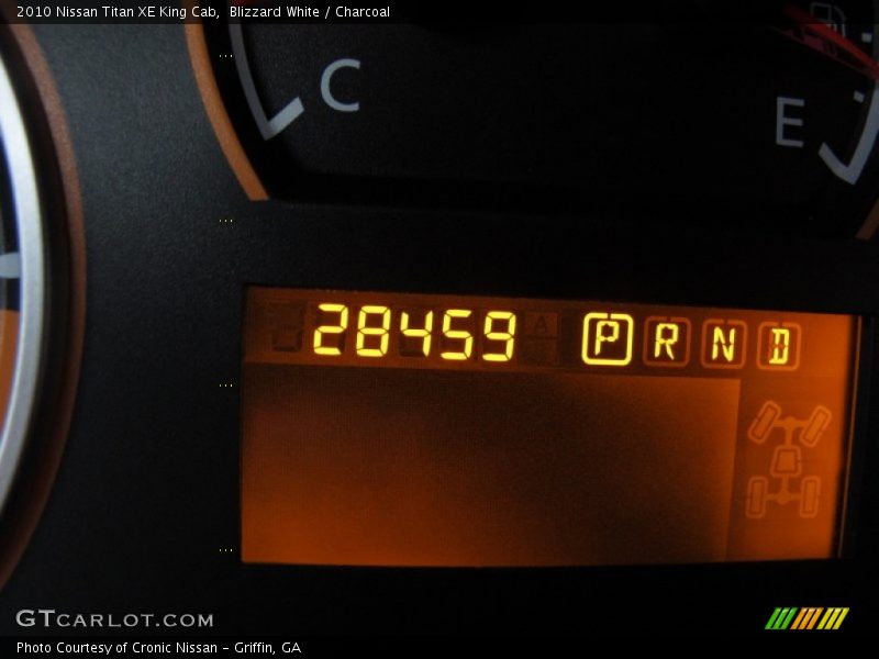 Blizzard White / Charcoal 2010 Nissan Titan XE King Cab