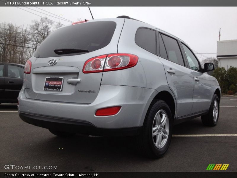 Radiant Silver / Gray 2010 Hyundai Santa Fe GLS