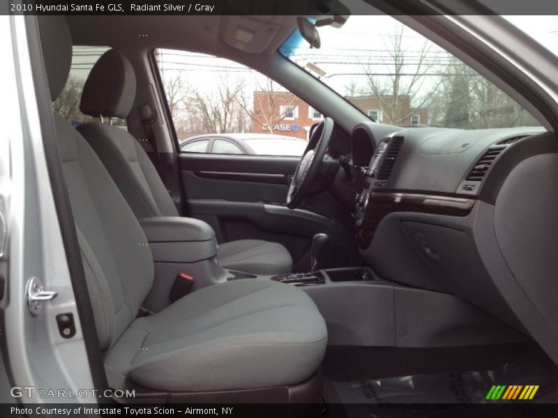 Radiant Silver / Gray 2010 Hyundai Santa Fe GLS