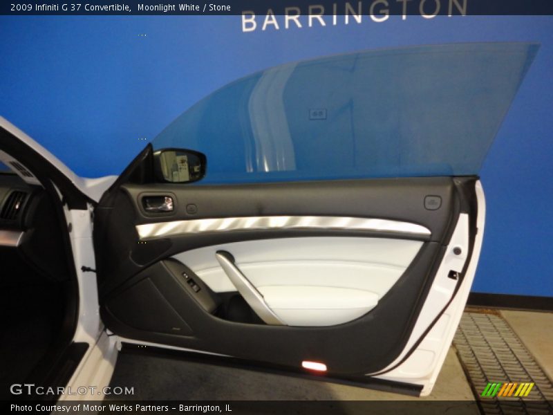 Moonlight White / Stone 2009 Infiniti G 37 Convertible