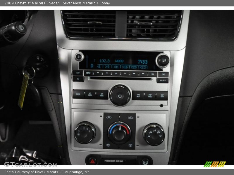 Silver Moss Metallic / Ebony 2009 Chevrolet Malibu LT Sedan