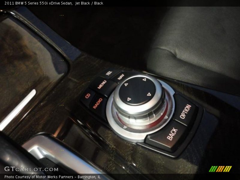 Controls of 2011 5 Series 550i xDrive Sedan