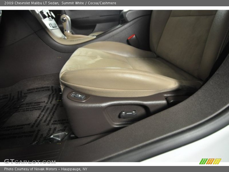 Summit White / Cocoa/Cashmere 2009 Chevrolet Malibu LT Sedan