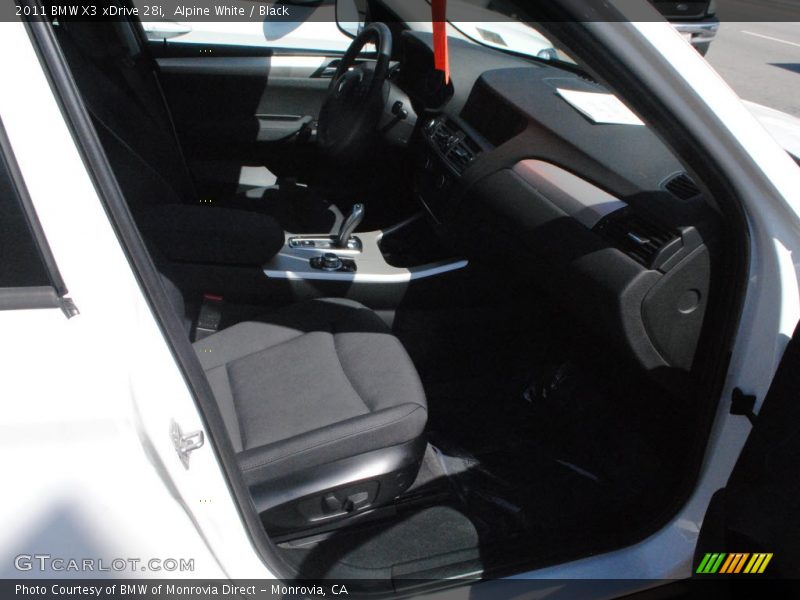 Alpine White / Black 2011 BMW X3 xDrive 28i