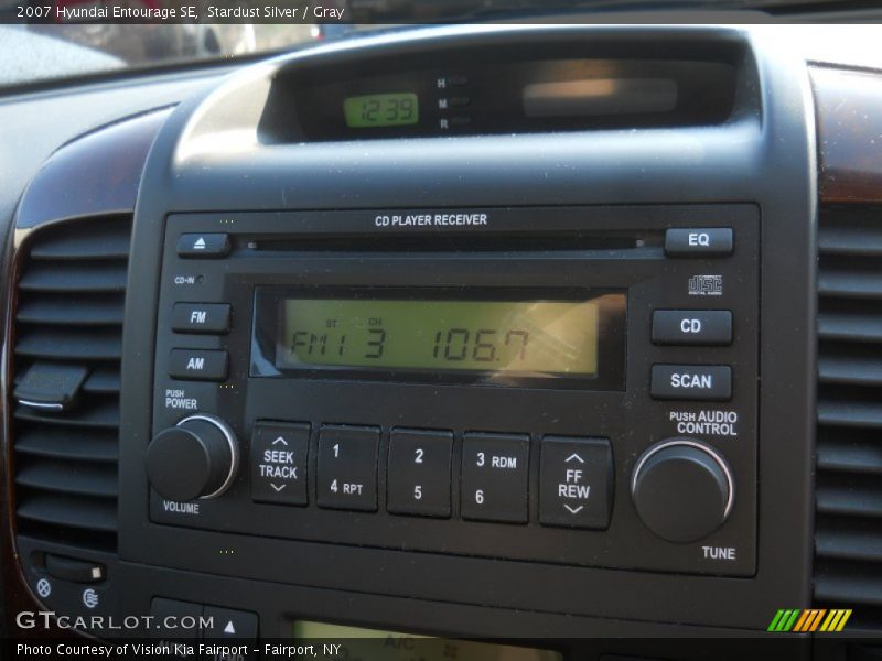 Stardust Silver / Gray 2007 Hyundai Entourage SE