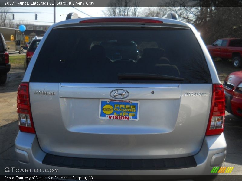 Stardust Silver / Gray 2007 Hyundai Entourage SE