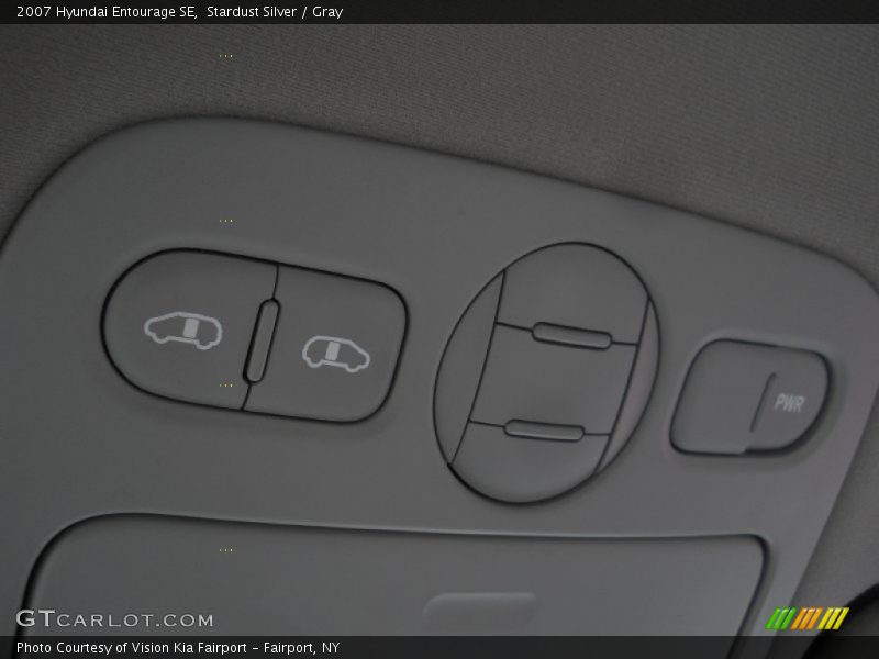 Stardust Silver / Gray 2007 Hyundai Entourage SE