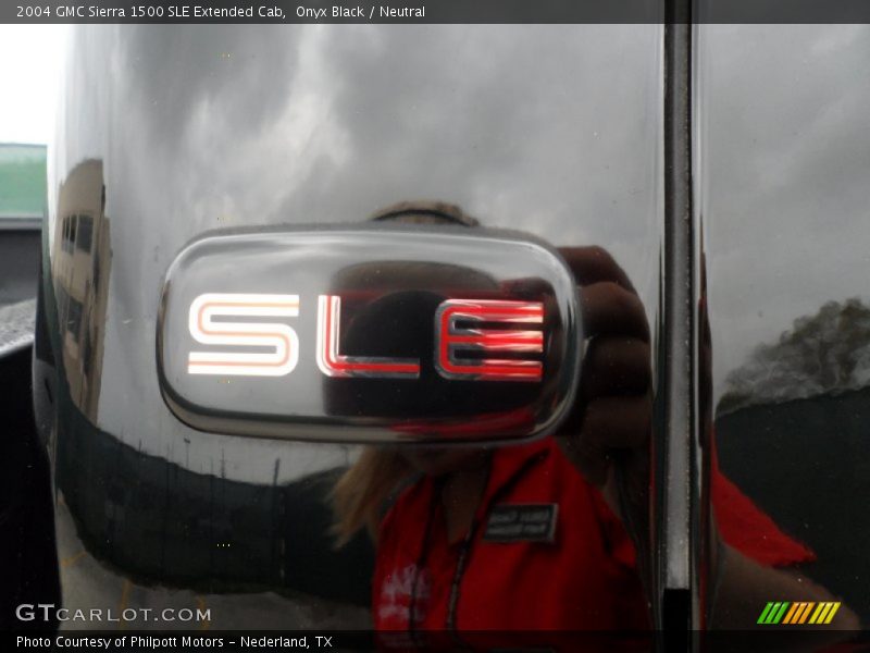 Onyx Black / Neutral 2004 GMC Sierra 1500 SLE Extended Cab