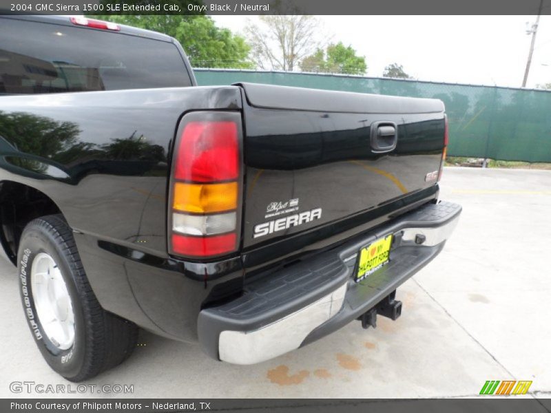 Onyx Black / Neutral 2004 GMC Sierra 1500 SLE Extended Cab