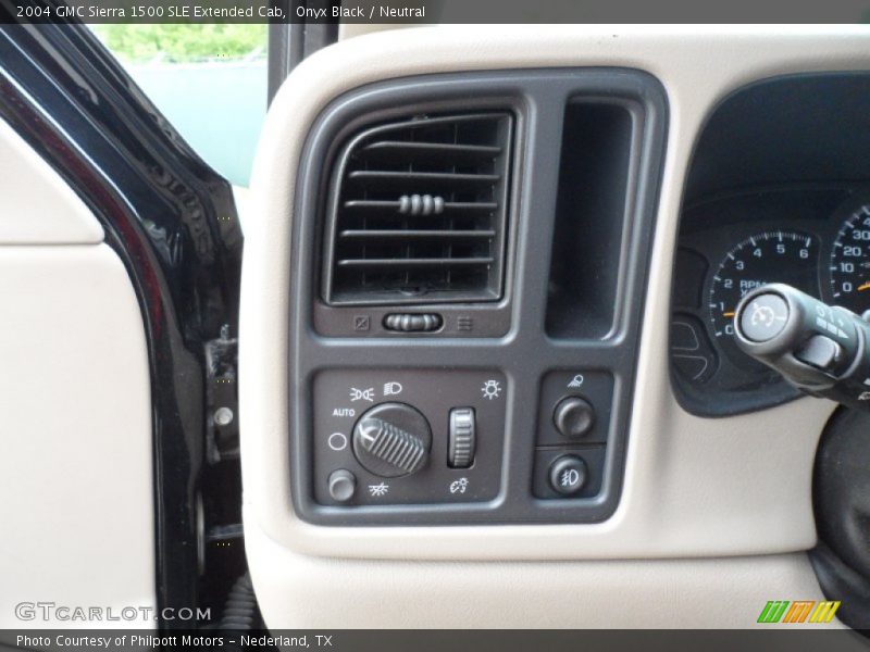 Onyx Black / Neutral 2004 GMC Sierra 1500 SLE Extended Cab