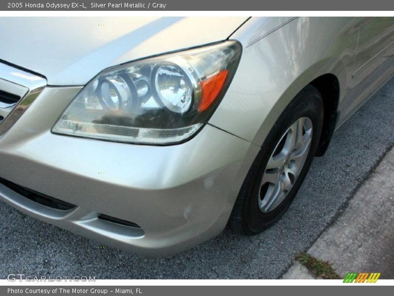 Silver Pearl Metallic / Gray 2005 Honda Odyssey EX-L