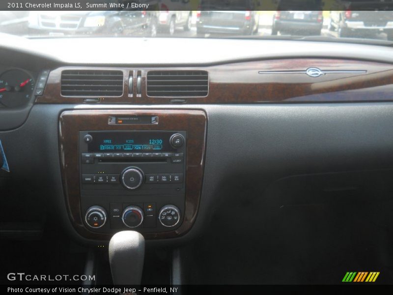 Summit White / Ebony 2011 Chevrolet Impala LS