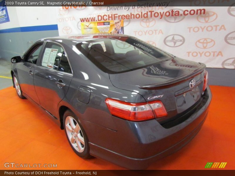 Magnetic Gray Metallic / Charcoal 2009 Toyota Camry SE