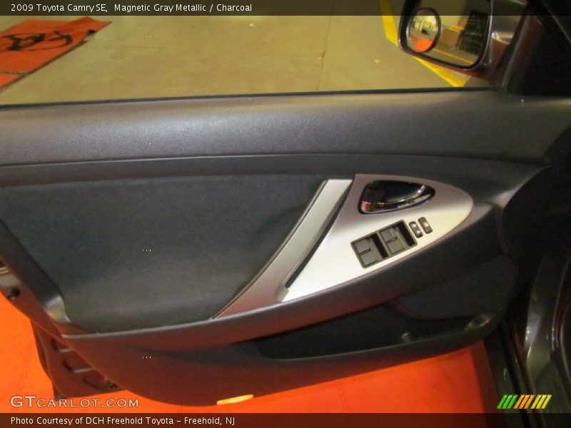 Magnetic Gray Metallic / Charcoal 2009 Toyota Camry SE