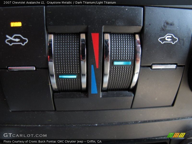 Graystone Metallic / Dark Titanium/Light Titanium 2007 Chevrolet Avalanche LS