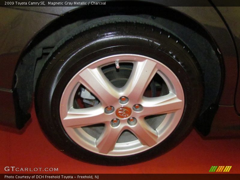 Magnetic Gray Metallic / Charcoal 2009 Toyota Camry SE