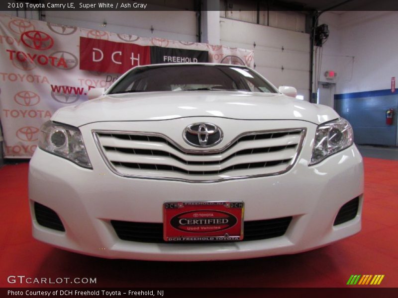 Super White / Ash Gray 2010 Toyota Camry LE