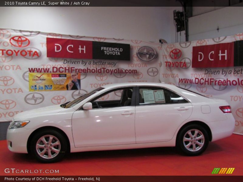 Super White / Ash Gray 2010 Toyota Camry LE