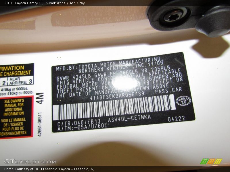 Super White / Ash Gray 2010 Toyota Camry LE