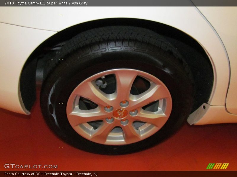 Super White / Ash Gray 2010 Toyota Camry LE