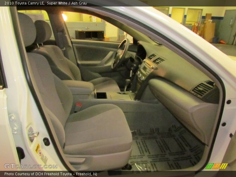 Super White / Ash Gray 2010 Toyota Camry LE