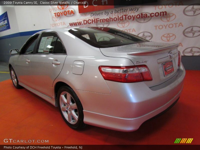 Classic Silver Metallic / Charcoal 2009 Toyota Camry SE