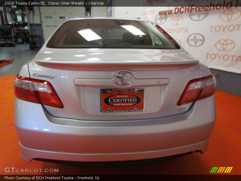Classic Silver Metallic / Charcoal 2009 Toyota Camry SE
