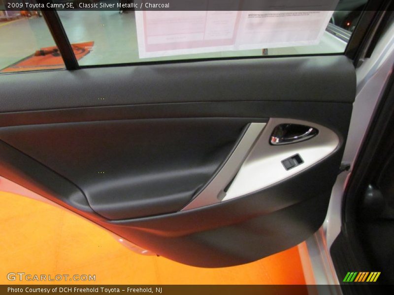 Classic Silver Metallic / Charcoal 2009 Toyota Camry SE