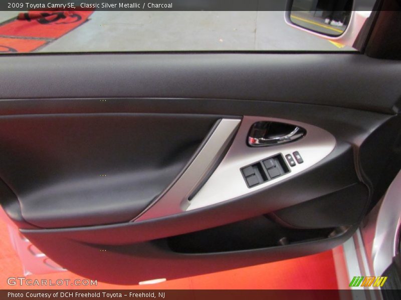 Classic Silver Metallic / Charcoal 2009 Toyota Camry SE
