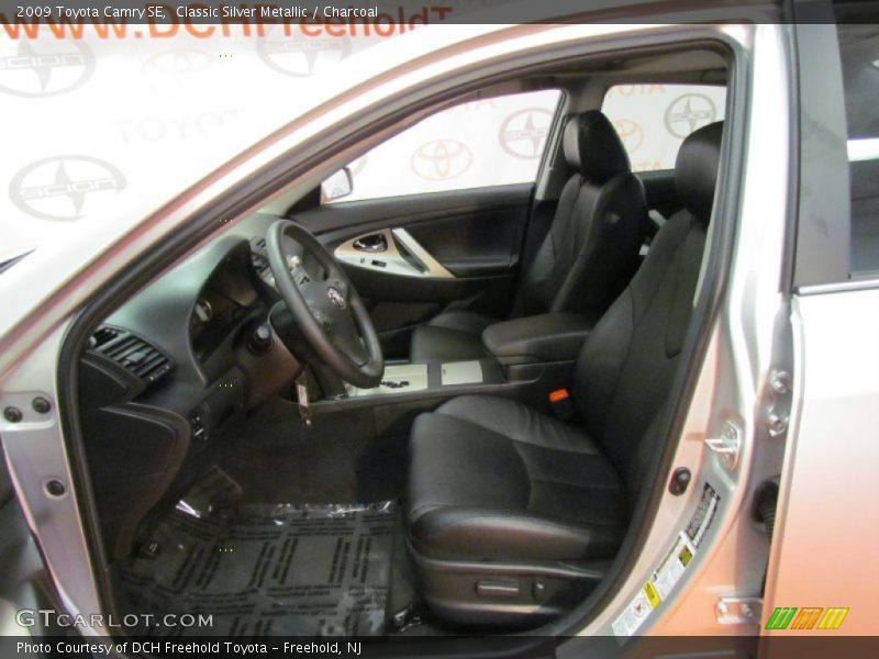 Classic Silver Metallic / Charcoal 2009 Toyota Camry SE
