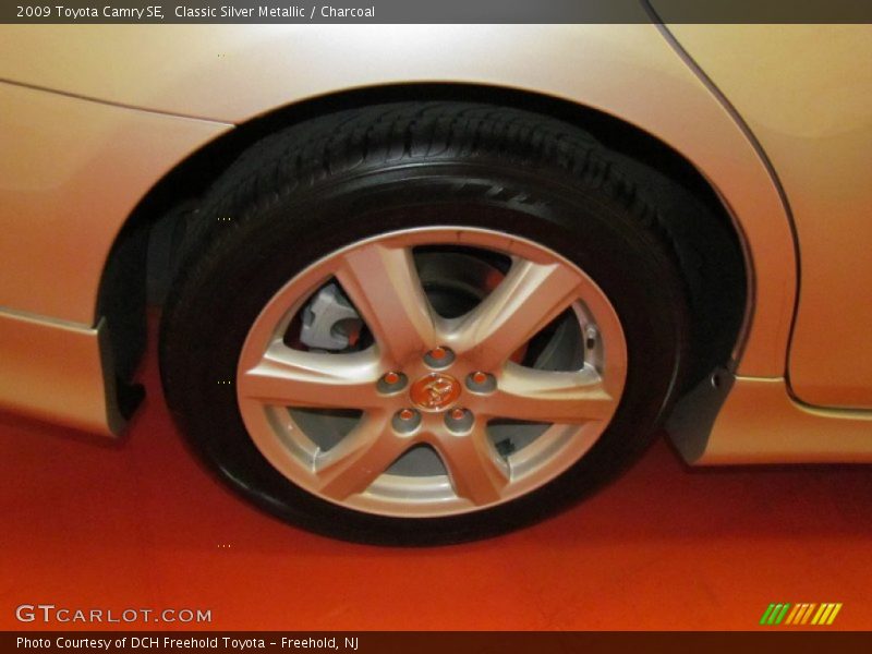 Classic Silver Metallic / Charcoal 2009 Toyota Camry SE