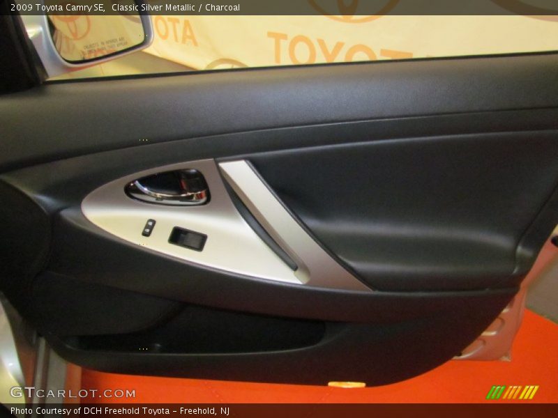 Classic Silver Metallic / Charcoal 2009 Toyota Camry SE