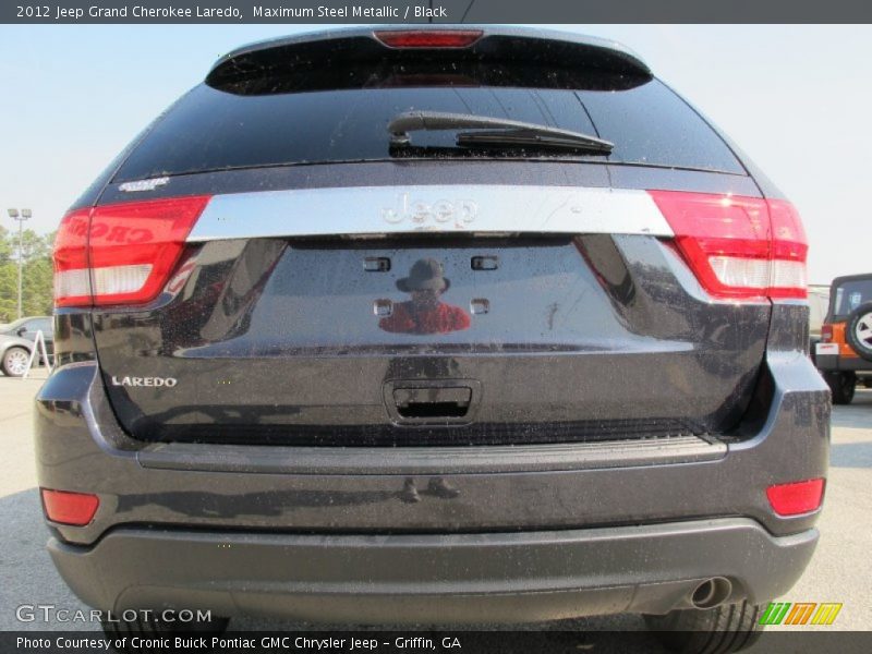Maximum Steel Metallic / Black 2012 Jeep Grand Cherokee Laredo