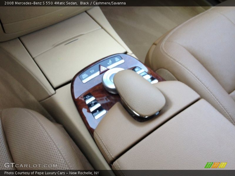 Controls of 2008 S 550 4Matic Sedan