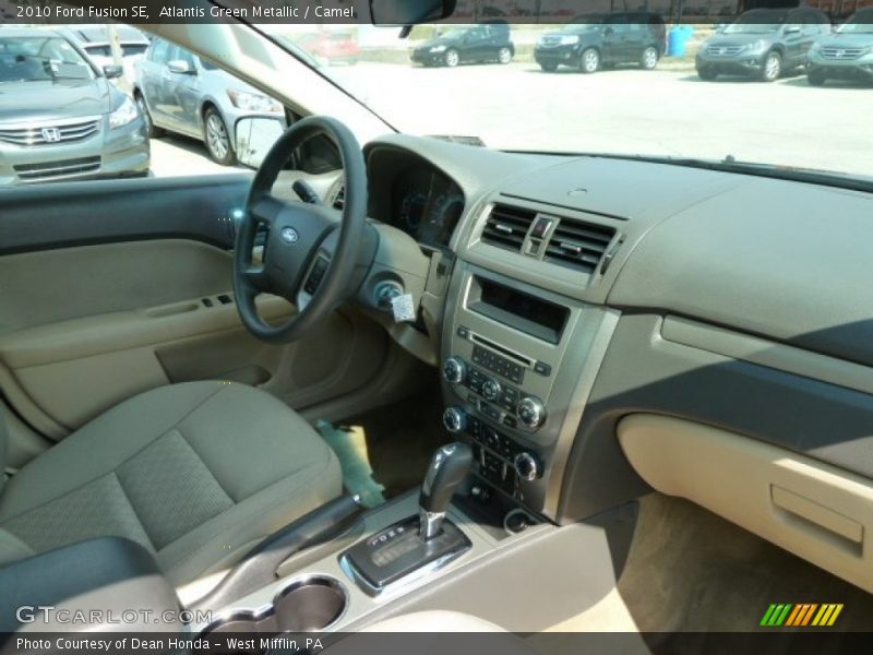 Atlantis Green Metallic / Camel 2010 Ford Fusion SE