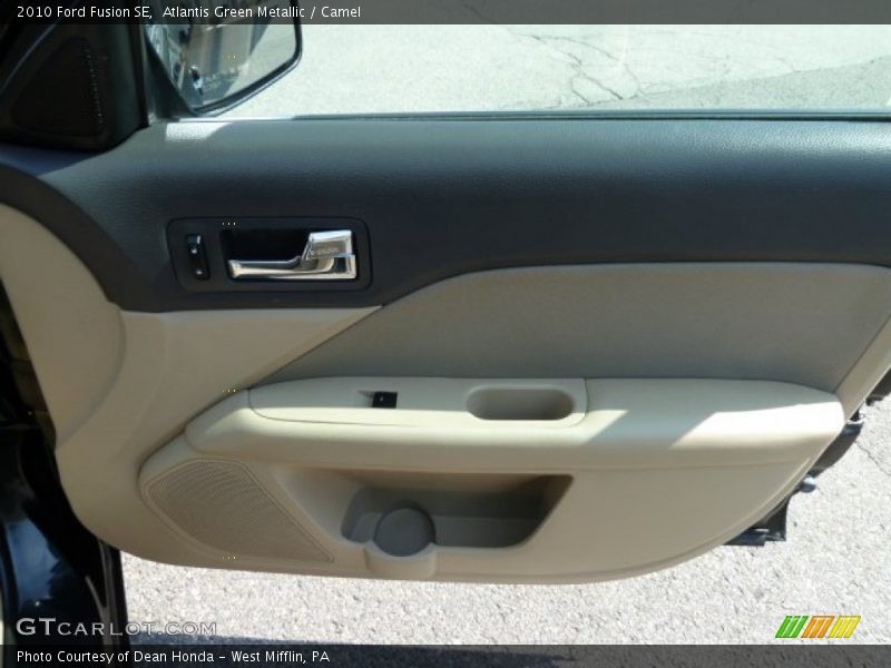 Atlantis Green Metallic / Camel 2010 Ford Fusion SE