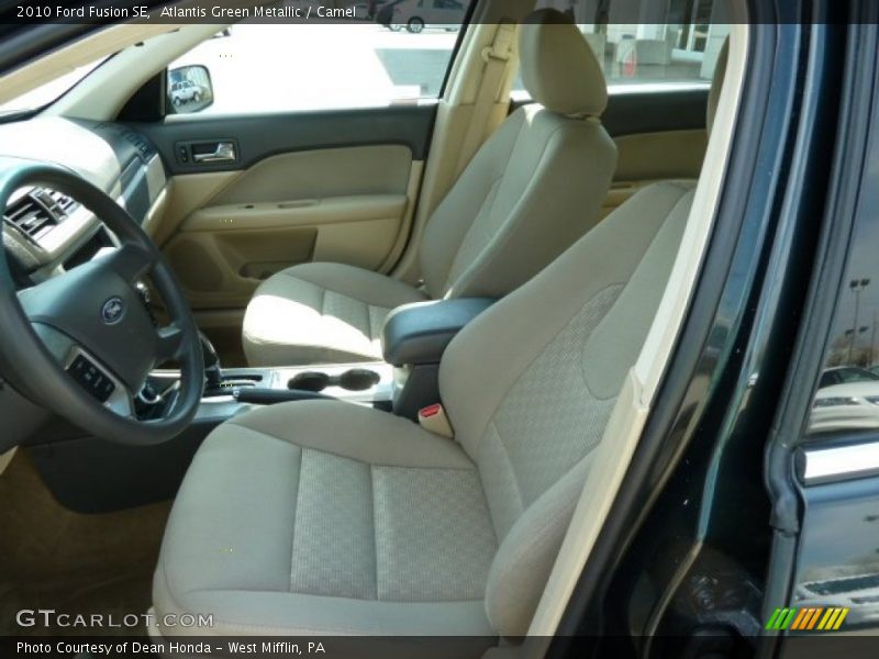 Atlantis Green Metallic / Camel 2010 Ford Fusion SE