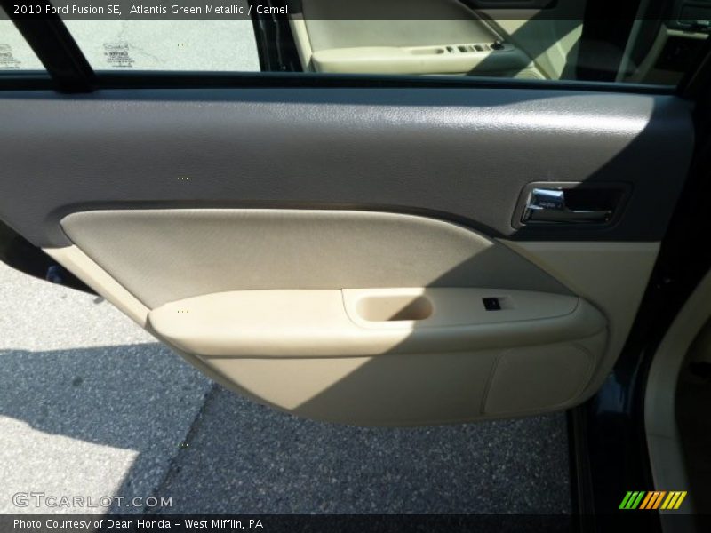 Atlantis Green Metallic / Camel 2010 Ford Fusion SE