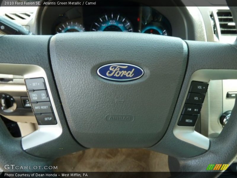 Atlantis Green Metallic / Camel 2010 Ford Fusion SE